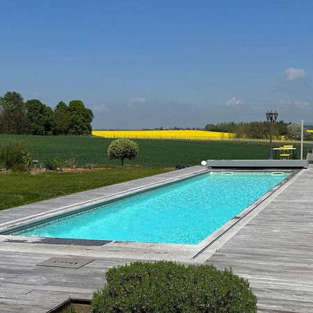 B&B Les Autres Sens Villers-la-Ville Esterno foto