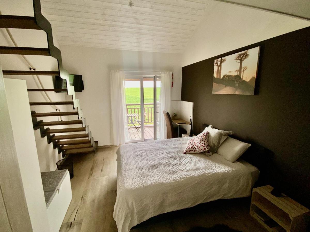 B&B Les Autres Sens Villers-la-Ville Esterno foto